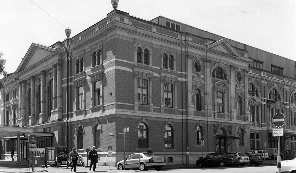 Tonhalle Zürich, wo ab 1979 auch Vorträge der geistigen Lehrer durch Medium Beatrice Brunner gehalten wurden